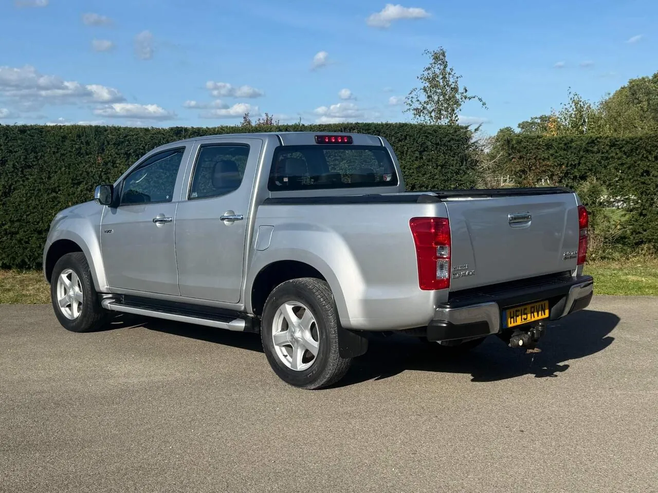 Isuzu D-Max 2015 photo 2