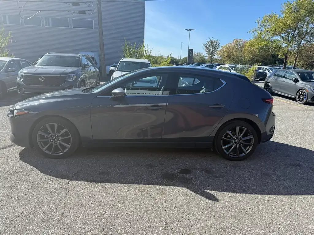 Mazda 3 2021 photo 2
