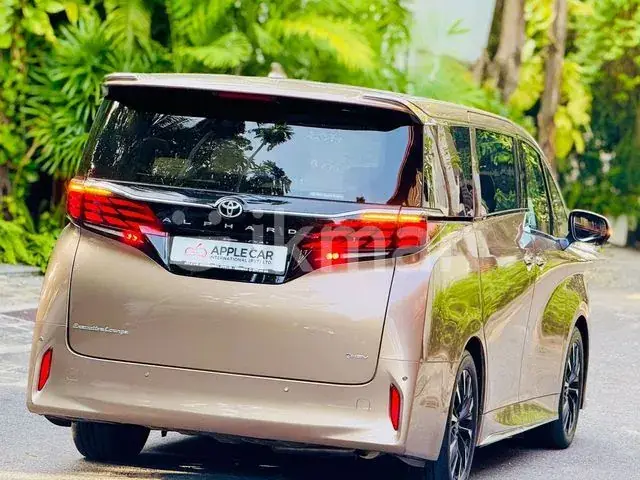 Toyota Alphard 2024 photo 5