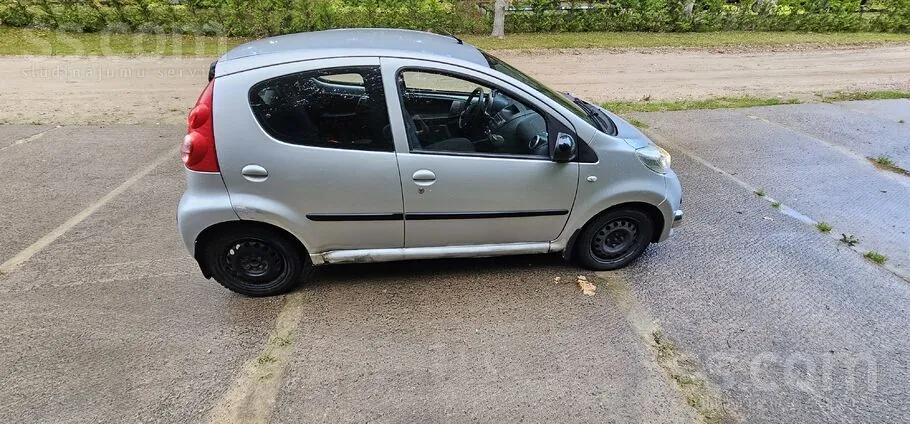 Peugeot 107 2006 photo 4