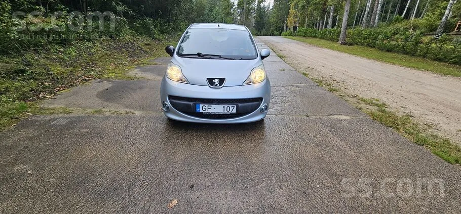 Peugeot 107 2006 photo 2