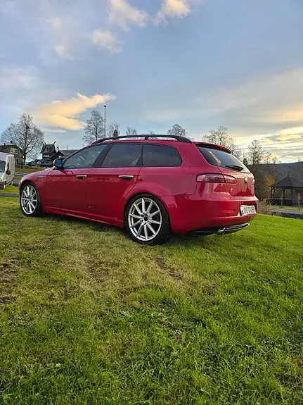 Alfa Romeo 159 2007 photo 4