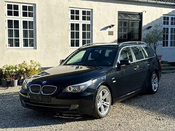 BMW 523I