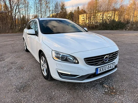 Volvo V60 2014 photo 2