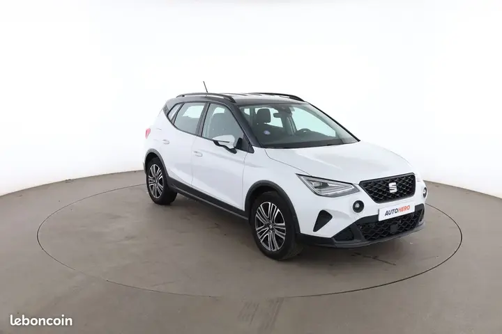 Seat Arona 2023 photo 4