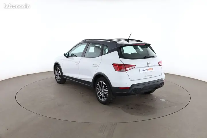 Seat Arona 2023 photo 2