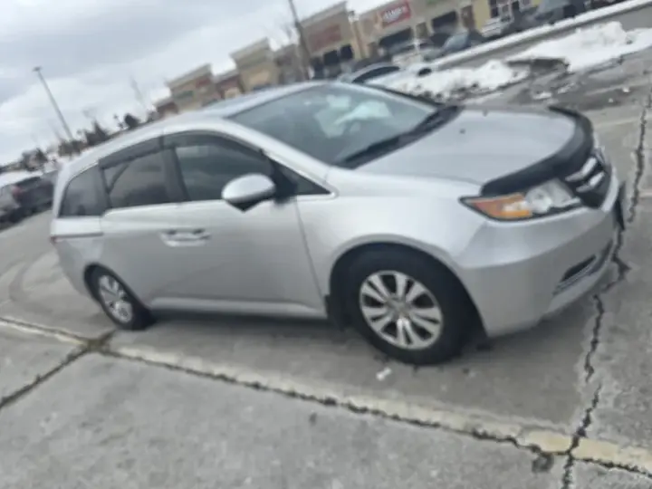 Honda Odyssey 2015 photo 2