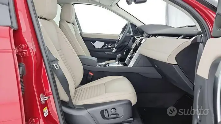 Land Rover Discovery Sport 2024 photo 3