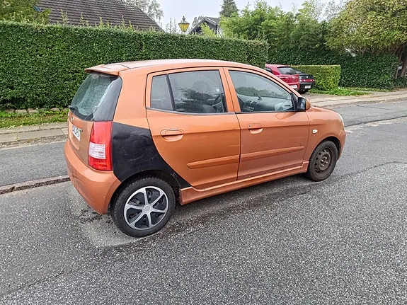 Kia Picanto 2006 photo 2