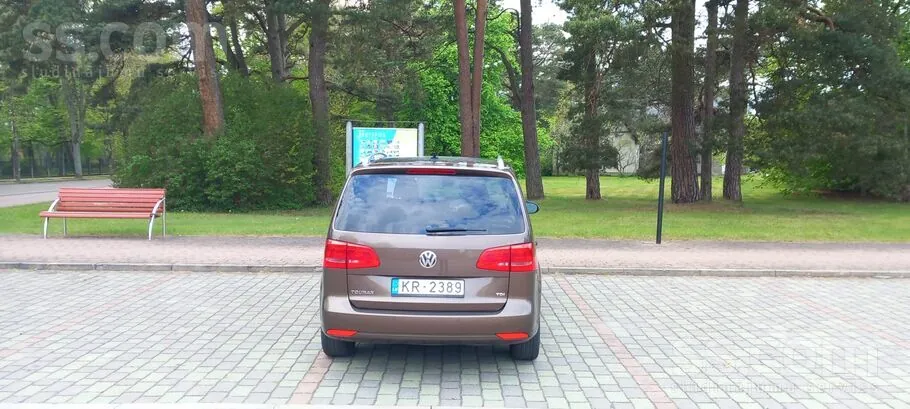 Volkswagen Touran 2012 photo 3
