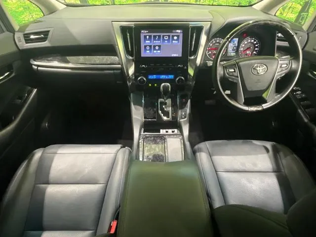 Toyota Alfaard 2.5S C Package 2023 photo 2