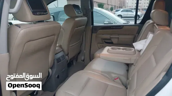 Nissan Armada 2013 photo 4