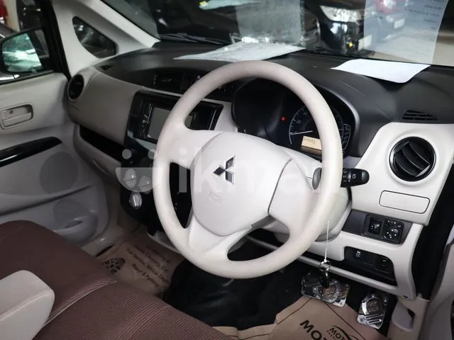 Mitsubishi Ek Wagon 2018 photo 2