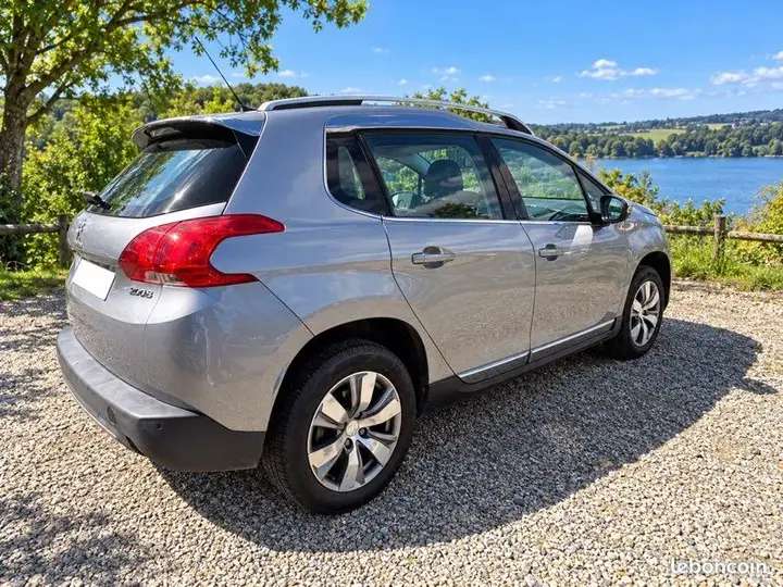 Peugeot 2008 2015 photo 2