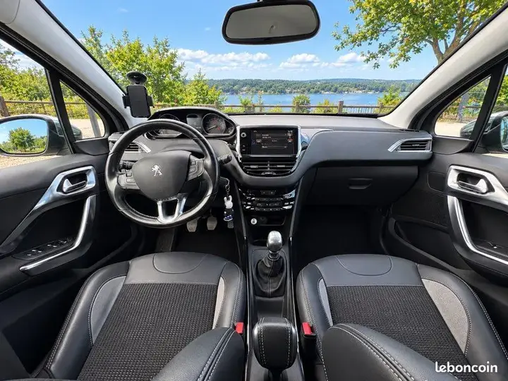 Peugeot 2008 2015 photo 3