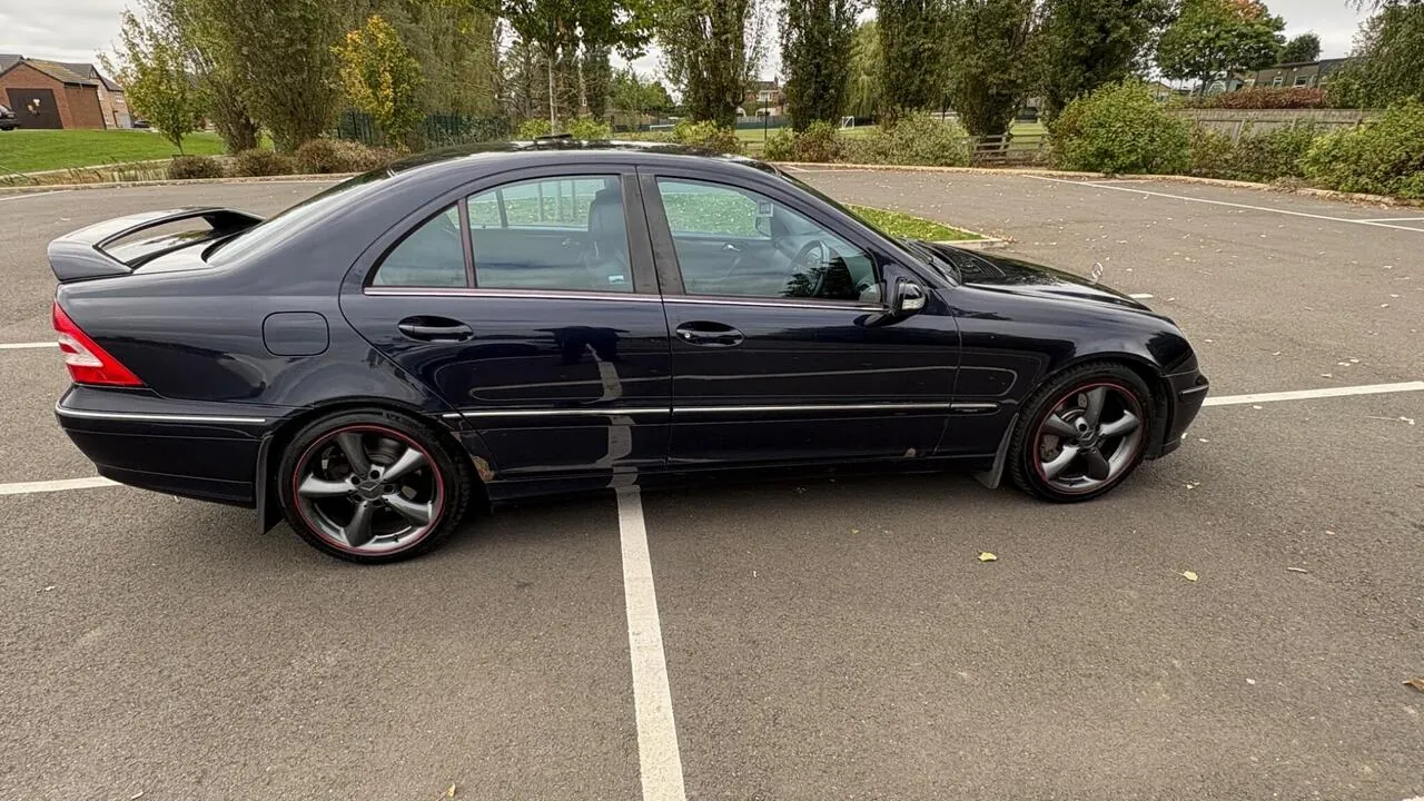 Mercedes-Benz C-Class 2005 photo 5