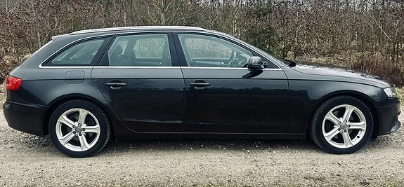 Audi A4 2011 photo 5