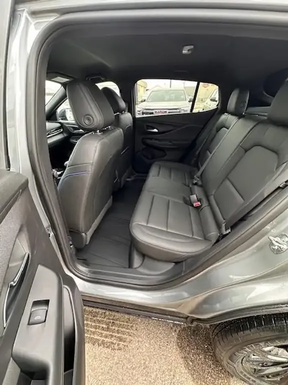 Buick Envista 2025 photo 2