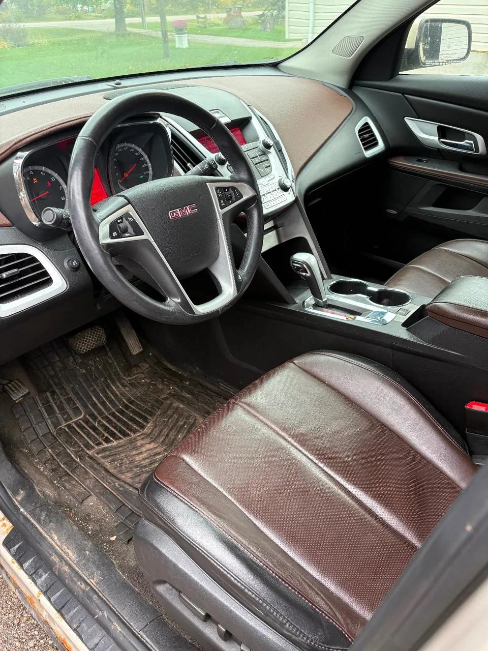 GMC Terrain 2011 photo 4