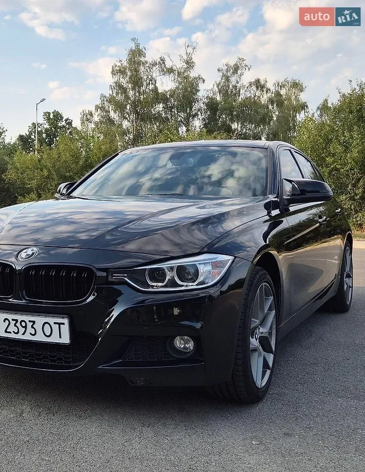 BMW 3 Series 2014 photo 2