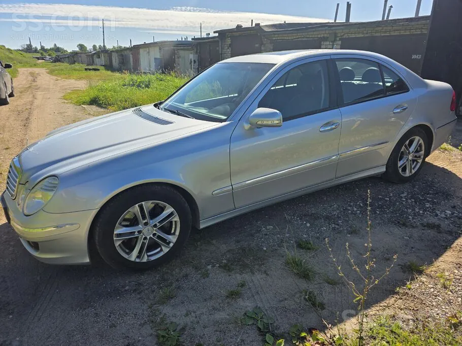 Mercedes-Benz E200 2007 photo 2