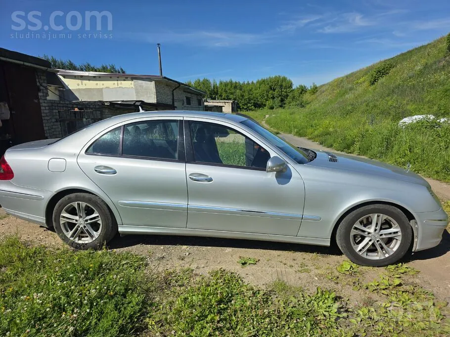 Mercedes-Benz E200 2007 photo 4