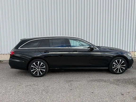 Mercedes-Benz E300 2021 photo 3
