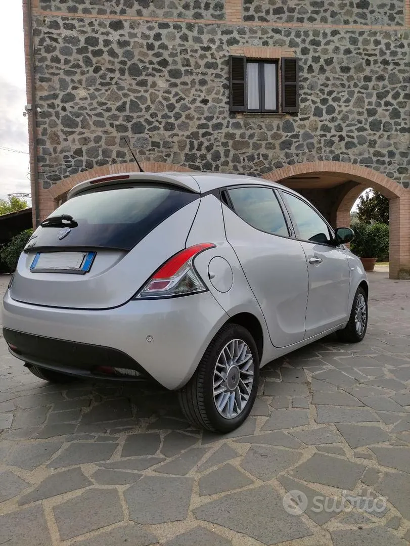 Lancia Ypsilon 2013 photo 3