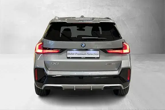 BMW Ix1 2026 photo 3