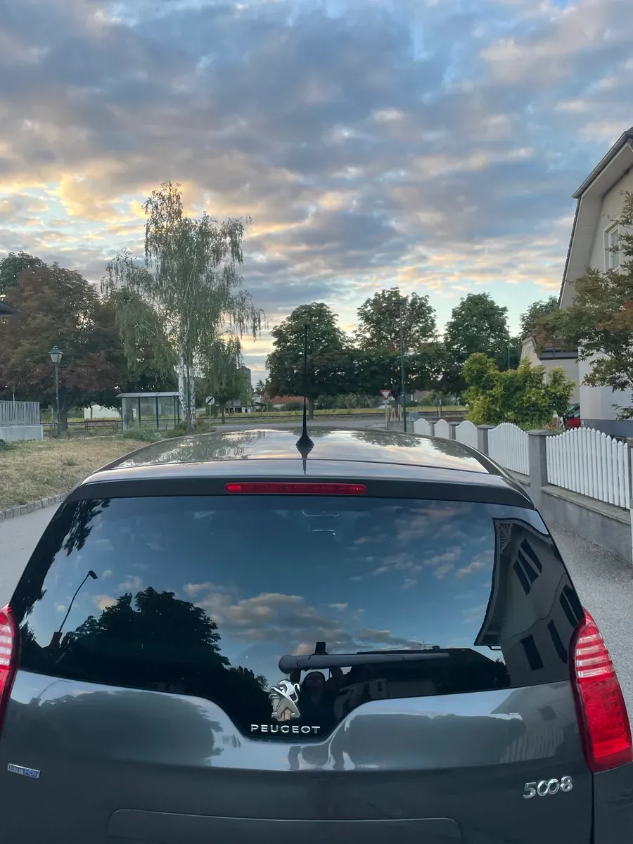 Peugeot 5008 2016 photo 3