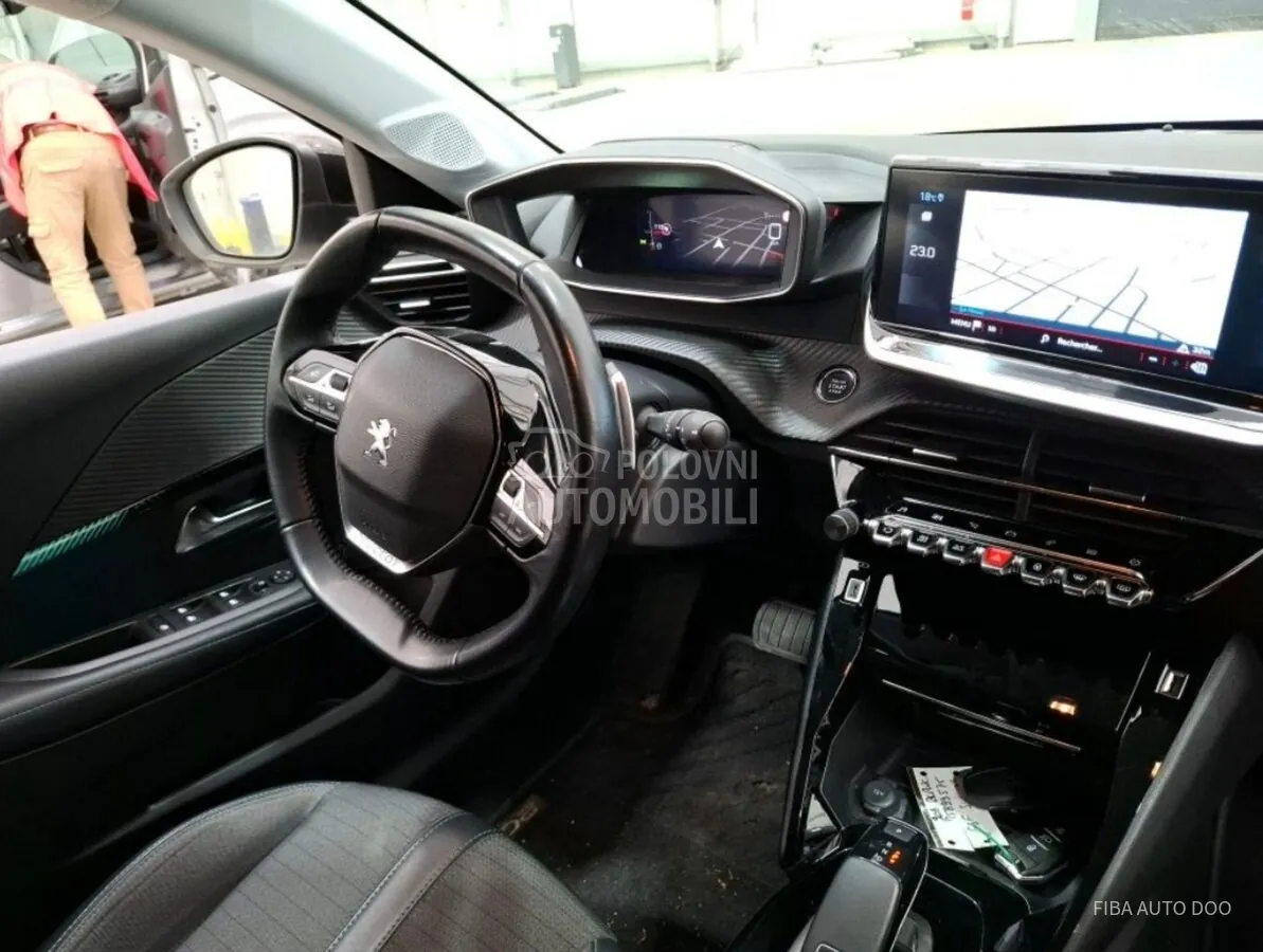 Peugeot 208 2022 photo 3