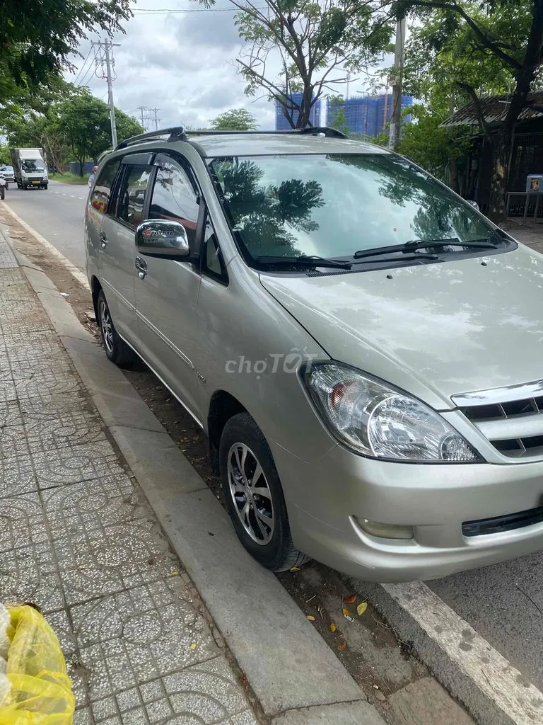 Toyota Innova 2006 photo 3