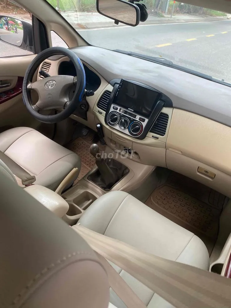 Toyota Innova 2006 photo 5
