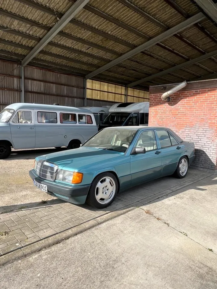 Mercedes-Benz 190