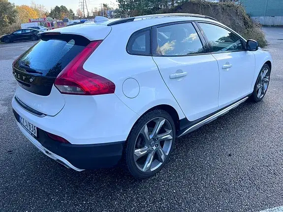 Volvo V40 Cross Country 2013 photo 4
