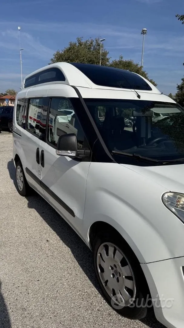 Fiat Doblo 2011 photo 5