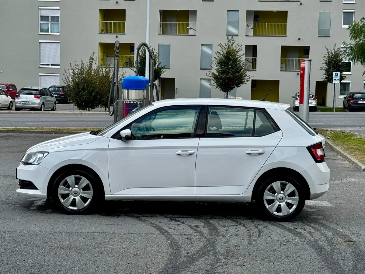 Skoda Fabia 2016 photo 3