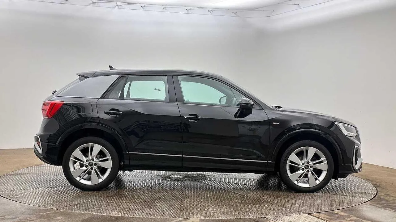 Audi Q2 2023 photo 4