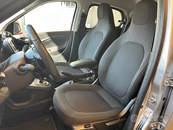 Smart Forfour 2019 photo 4