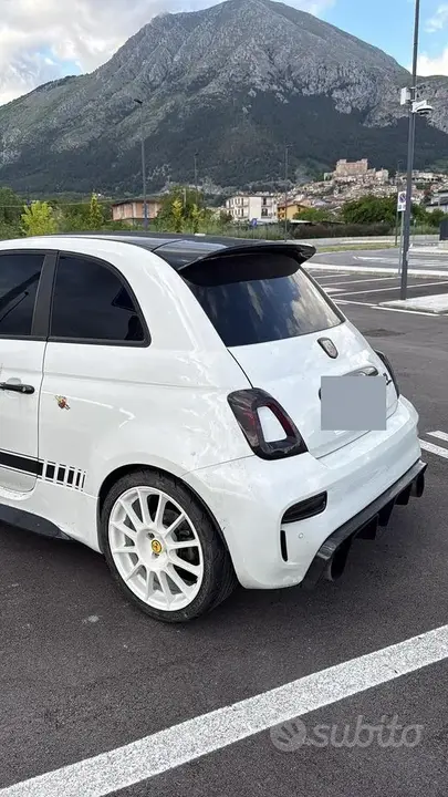 Abarth 595 2023 photo 2