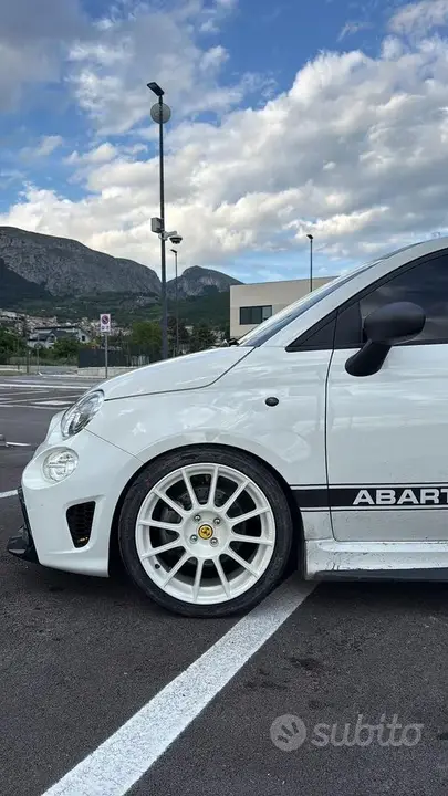 Abarth 595 2023 photo 3