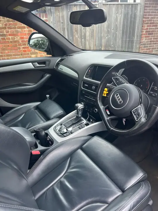 Audi Q5 2015 photo 2