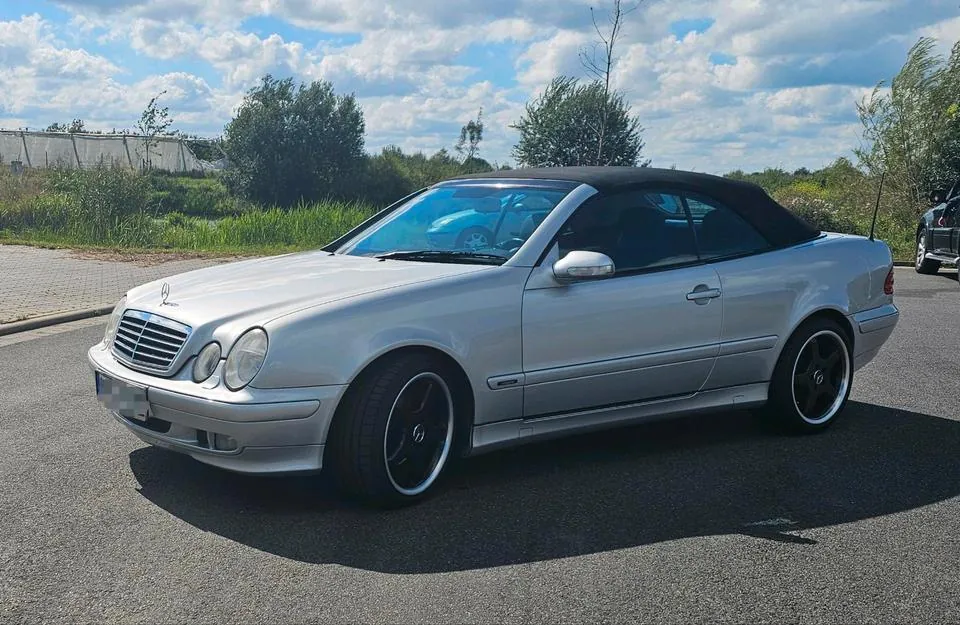 Mercedes-Benz Clk320