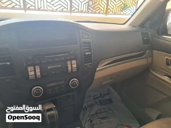 Mitsubishi Pajero 2010 photo 3