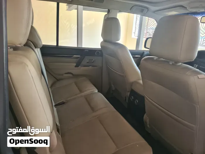 Mitsubishi Pajero 2010 photo 4
