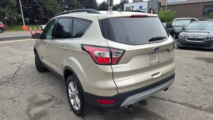 Ford Escape 2018 photo 3
