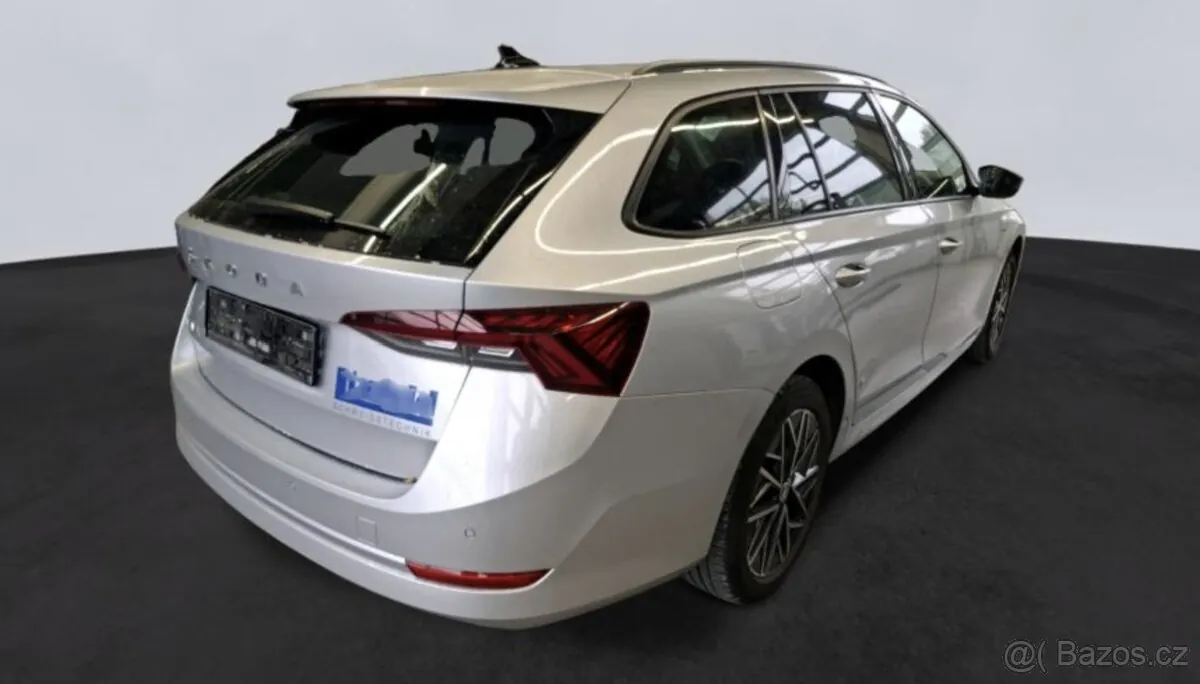 Skoda Octavia 2022 photo 2