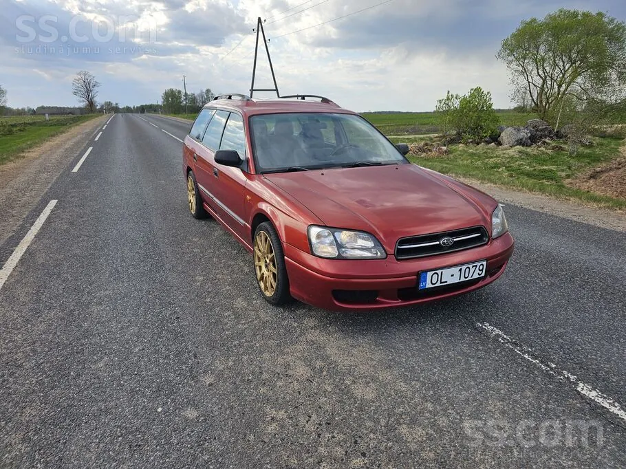 Subaru Legacy 2000 photo 2