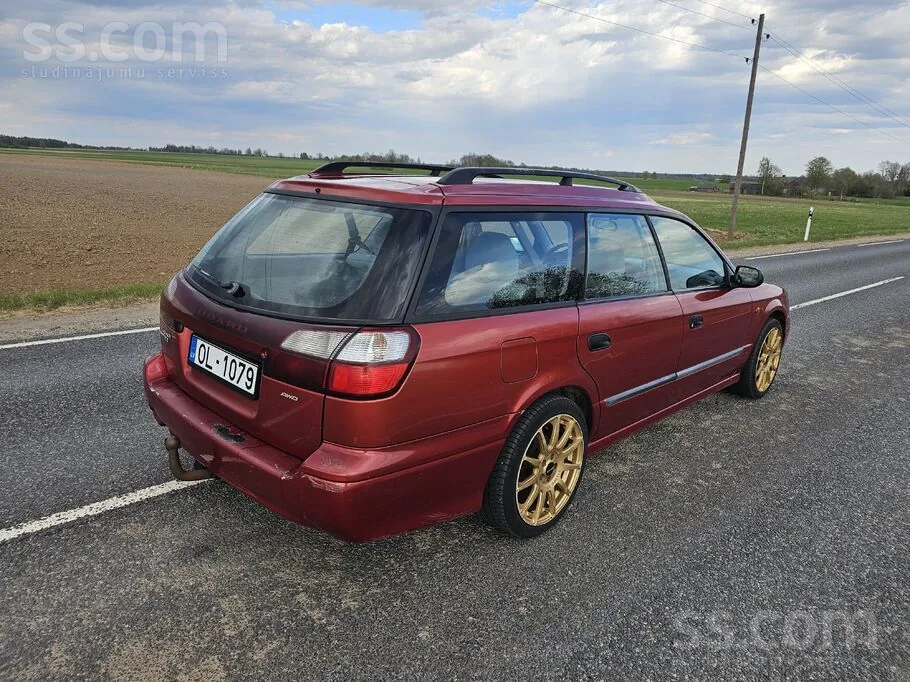 Subaru Legacy 2000 photo 5
