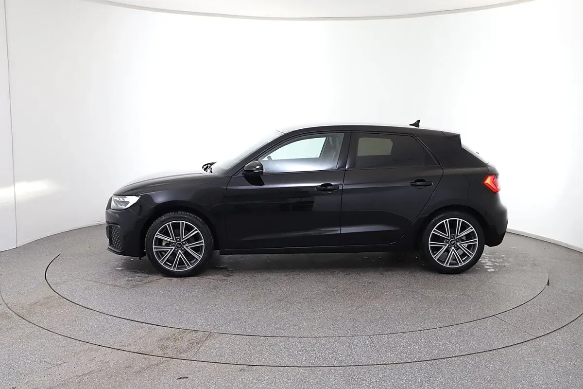 Audi A1 2026 photo 2